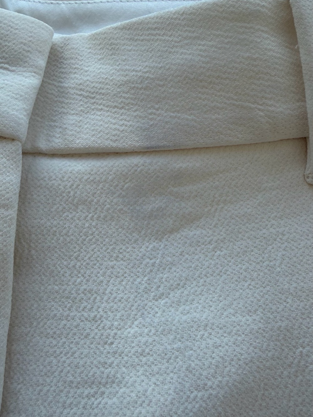 NWT Aritzia The Effortless Pant Light Birch Size 4 Tall - Picture 10 of 12